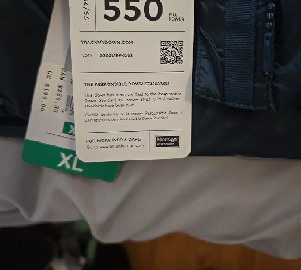 Navy Puffer Jacket XL - Picture 7 of 7